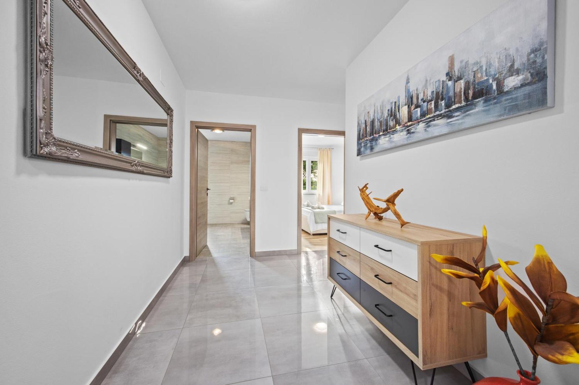 Special Offer! New Luxury Apartment With Pool, Fitness, Outdoor Bar&Grill Buje Buitenkant foto