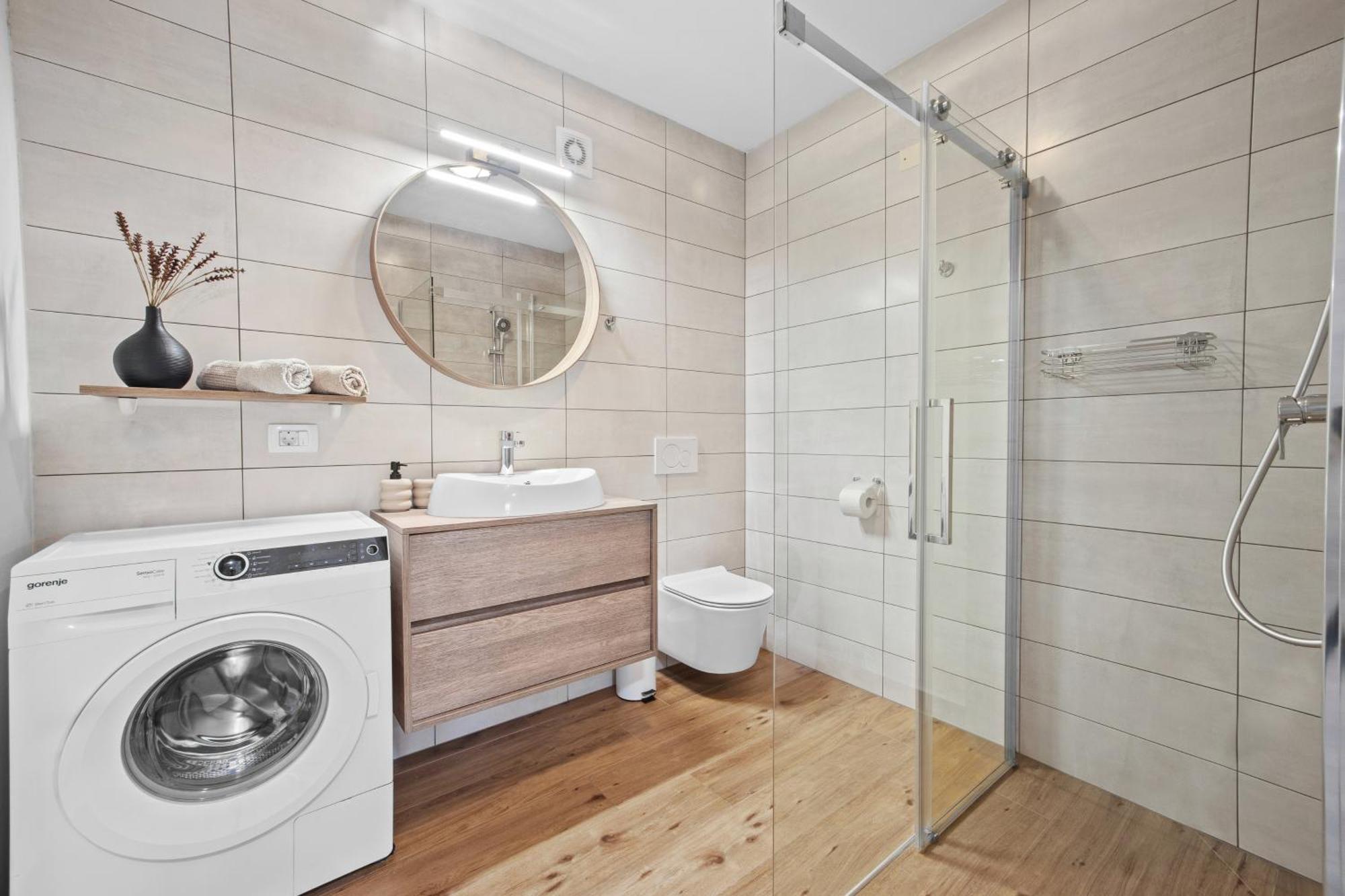 Special Offer! New Luxury Apartment With Pool, Fitness, Outdoor Bar&Grill Buje Buitenkant foto